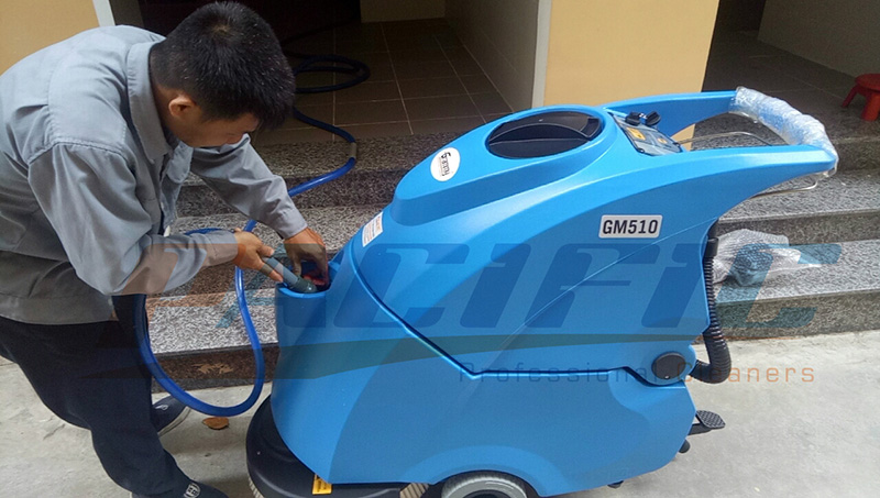 CẤP NƯỚC SẠCH CHO MÁY LAU SÀN CÔNG NGHIỆP